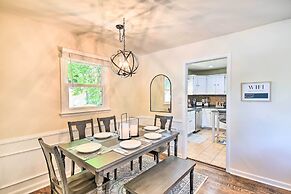 Charming Hampton Home w/ Yard: 2 Mi to Beach!