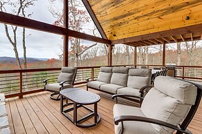 Spacious Blue Ridge Cabin w/ Hot Tub & Fire Pit!