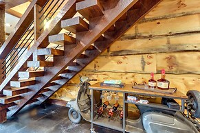 Spacious Blue Ridge Cabin w/ Hot Tub & Fire Pit!