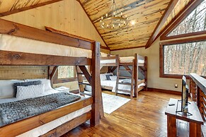Spacious Blue Ridge Cabin w/ Hot Tub & Fire Pit!