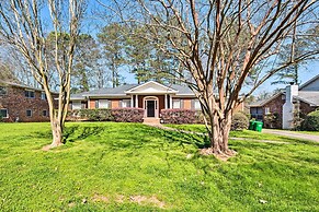 Decatur Apartment w/ Tennis Court ~ 11 Mi to ATL