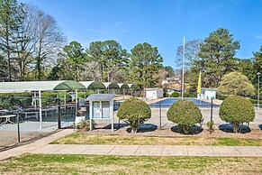 Decatur Apartment w/ Tennis Court ~ 11 Mi to ATL