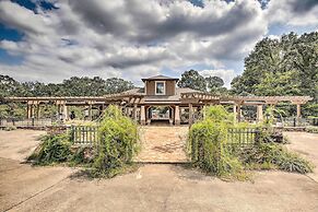 Lake Allatoona Area Studio w/ Pool and Views!