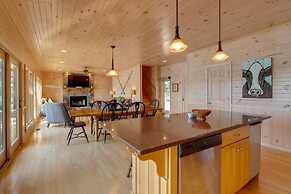 Mountain View Cabin on Lake Blue Ridge: Hot Tub!