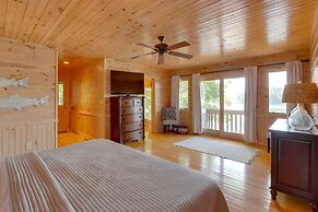 Mountain View Cabin on Lake Blue Ridge: Hot Tub!