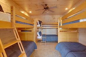 Mountain View Cabin on Lake Blue Ridge: Hot Tub!