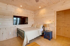 Mountain View Cabin on Lake Blue Ridge: Hot Tub!