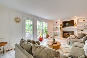 Lilburn Home w/ Deck, 20 Mi to Downtown Atlanta!