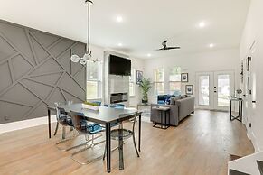 Modern Decatur Home ~ 7 Mi to Atlanta!