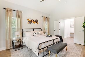 Modern Decatur Home ~ 7 Mi to Atlanta!