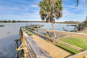 Riverfront Savannah Getaway w/ Pool & Dock!