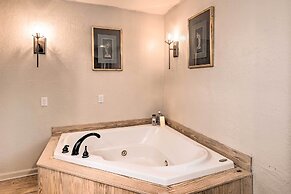 Charming Retreat on 80-acre Willow Rock Ranch!