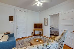 Walkable Savannah Escape in Historic District!