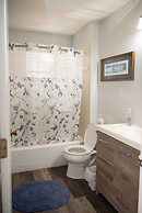 Lakefront Cottage w/ Private Hot Tub!