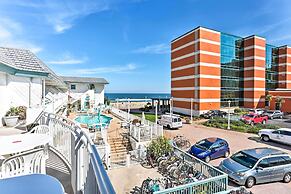Chic Virginia Beach Retreat - Pool, Steps to Beach