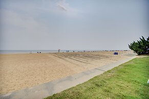 Chic Virginia Beach Retreat - Pool, Steps to Beach