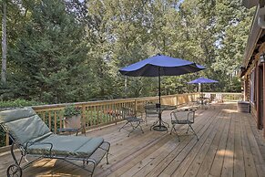 Serene Mableton Cabin - 13 Mi to Downtown Atlanta!