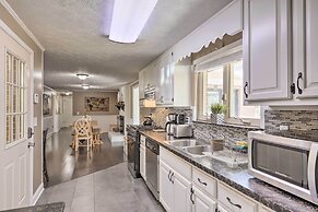 Douglasville Retreat w/ Deck, Dogs Welcome!