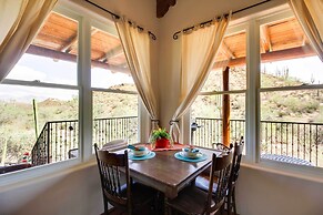 'El Diamante' Mtn-view Casita w/ Private Jacuzzi!