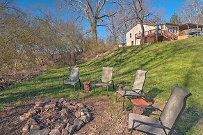 Wine Country Retreat w/ Fire Pit + Sunroom!