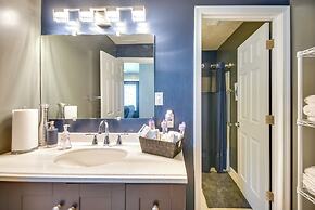 Centrally Located Hampton Home: 6 Mi to Downtown!