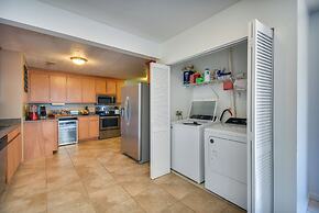 Centrally Located Hampton Home: 6 Mi to Downtown!