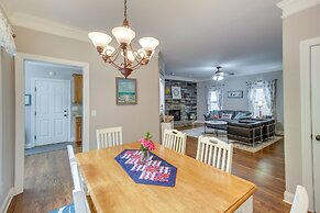 'serene Shores' Lakefront House w/ Dock!