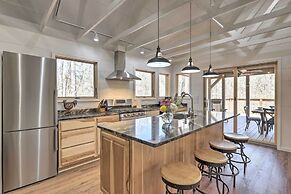 Stunning Culloden Cabin With Deck & Creek View!
