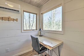 Stunning Culloden Cabin With Deck & Creek View!