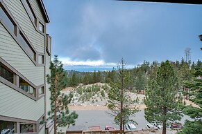 Stateline Townhome < 1 Mi to Heavenly Ski Lifts