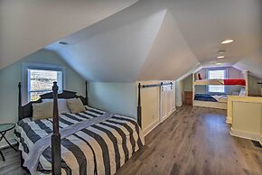 Portsmouth Waterfront Vacation Rental w/ Deck