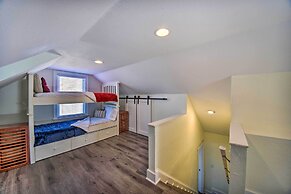 Portsmouth Waterfront Vacation Rental w/ Deck