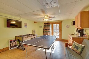 Family Getaway: Georgia Cabin w/ Outdoor Hot Tub