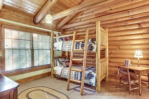 Family Getaway: Georgia Cabin w/ Outdoor Hot Tub