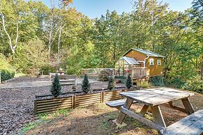 Family Getaway: Georgia Cabin w/ Outdoor Hot Tub