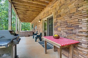 Family Getaway: Georgia Cabin w/ Outdoor Hot Tub