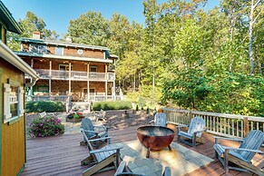 Family Getaway: Georgia Cabin w/ Outdoor Hot Tub