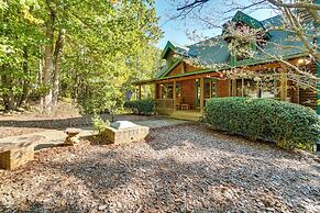 Family Getaway: Georgia Cabin w/ Outdoor Hot Tub
