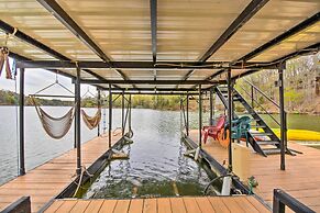 Lakefront Lavonia Cottage w/ 2-story Dock!