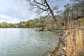 Lakefront Lavonia Cottage w/ 2-story Dock!