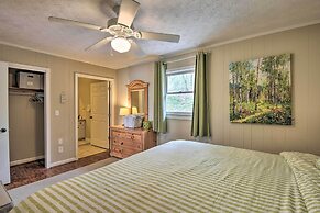 Lakefront Lavonia Cottage w/ 2-story Dock!