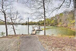 Lakefront Lavonia Cottage w/ 2-story Dock!