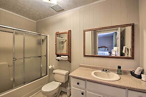 Lakefront Lavonia Cottage w/ 2-story Dock!