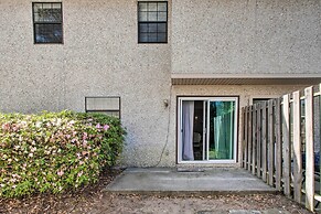 Chic St Simons Island Condo Rental: 2 Mi to Ocean!