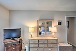 Chic St Simons Island Condo Rental: 2 Mi to Ocean!