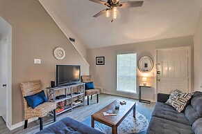 Chic St Simons Island Condo Rental: 2 Mi to Ocean!