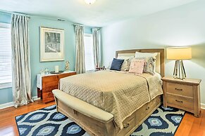 Stately Norfolk Home w/ Fenced Yard: Walk to Beach