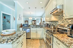 Stately Norfolk Home w/ Fenced Yard: Walk to Beach