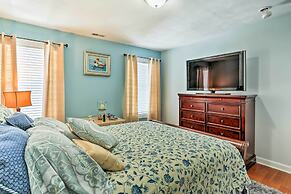 Stately Norfolk Home w/ Fenced Yard: Walk to Beach