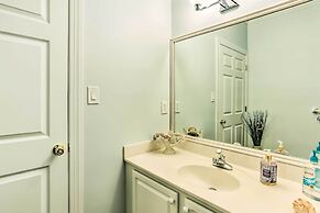 Stately Norfolk Home w/ Fenced Yard: Walk to Beach